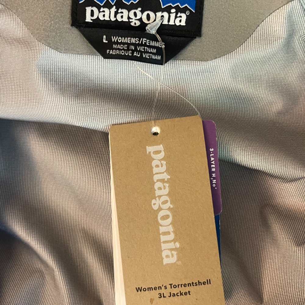Patagonia Rain Jacket - Picture 3 of 4